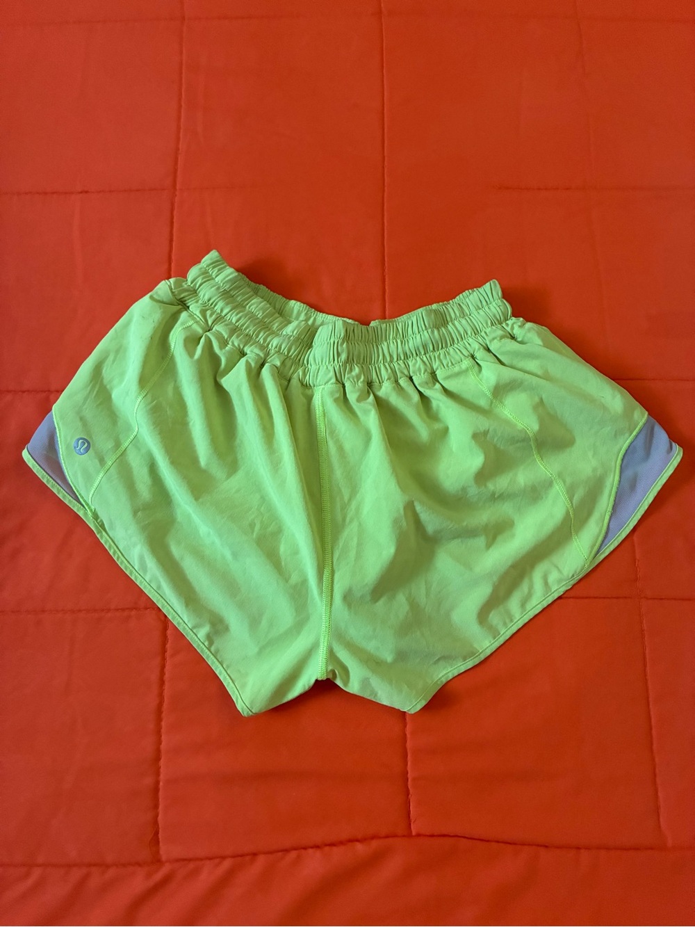 Lululemon Shorts Womens 6 Green Gym Athletic Activewear Running Sportswear